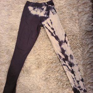 Daub and Design Leggings Size Small